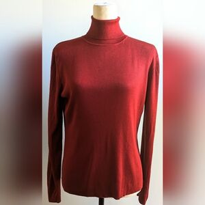 EUC...Classically Elegant 100% Silk Ann Taylor Loft Turtleneck Size Large